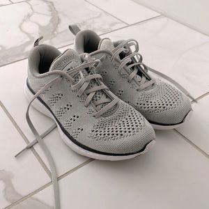APL sneakers. Techloom Pro W.